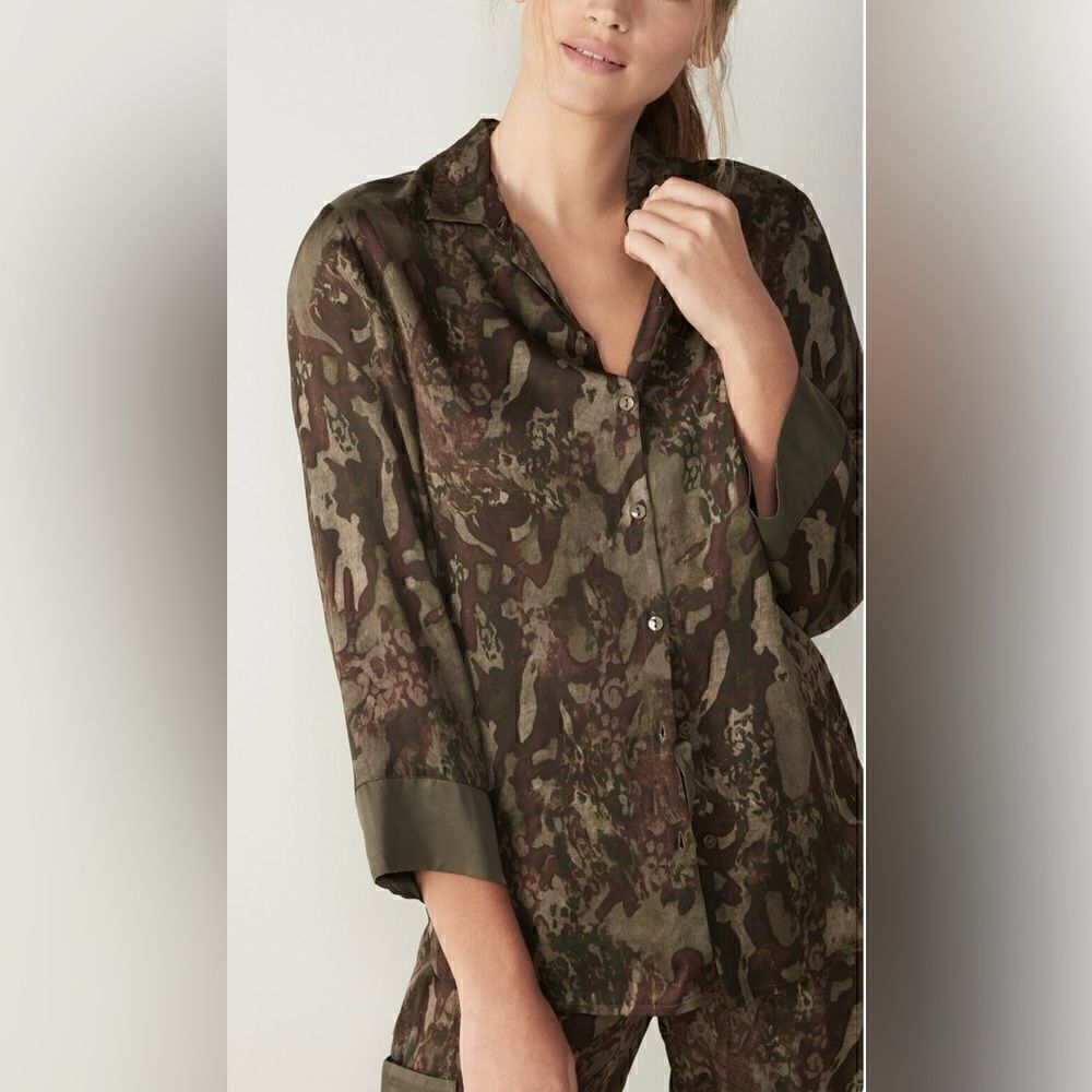 Intimissimi Camo Print Nature Texture Satin Viscose Shirt